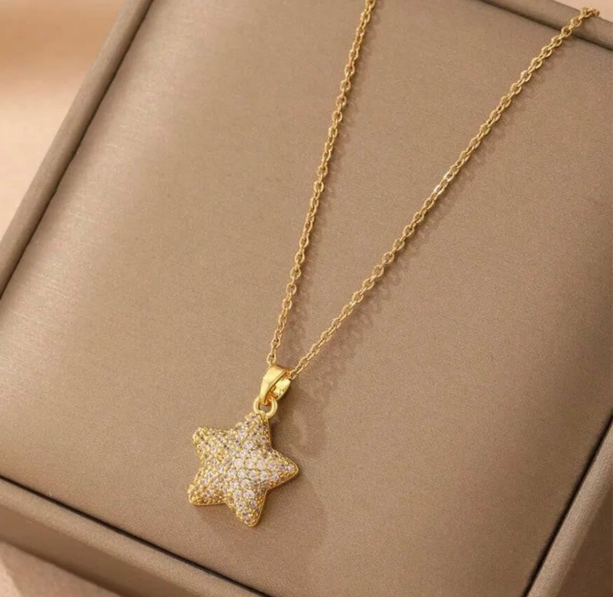 Auri Necklace