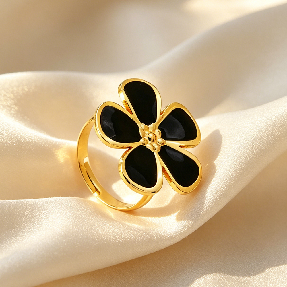 Lyra Ring