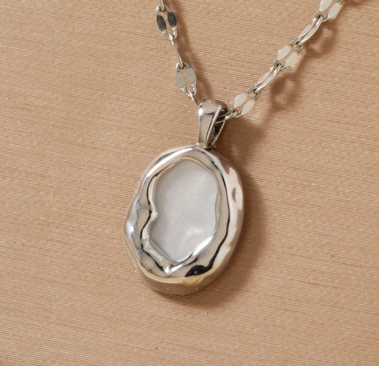 Elli Necklace