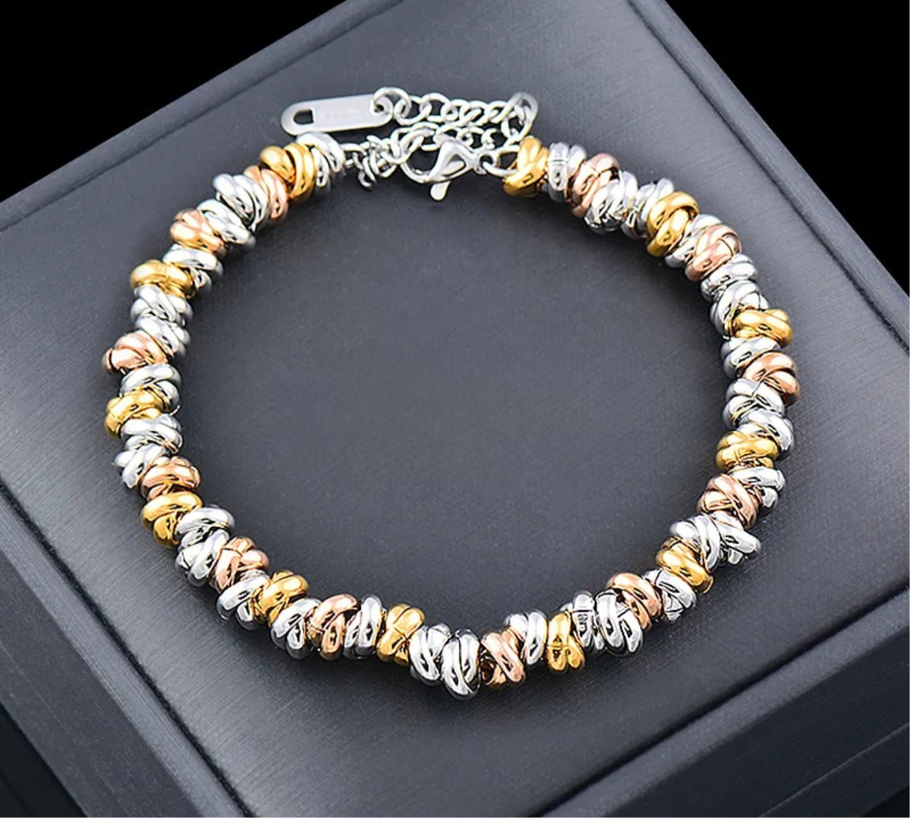 Knots of charm