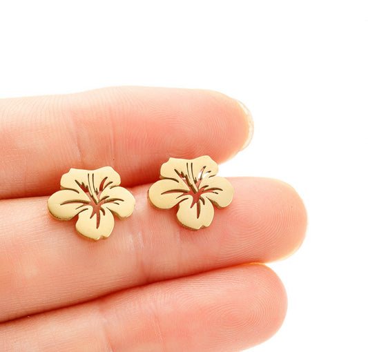 Maga Earring