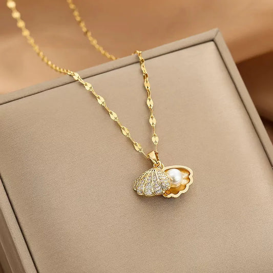 Shell with pearls