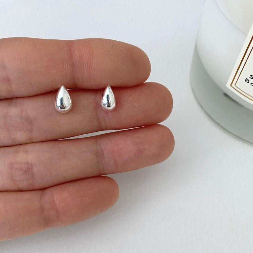 Lola's earrings